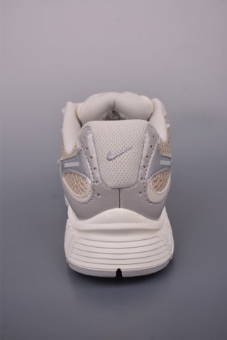 Nike V5 Runner view 4