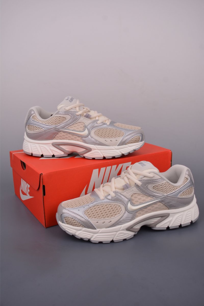 Nike V5 Runner view