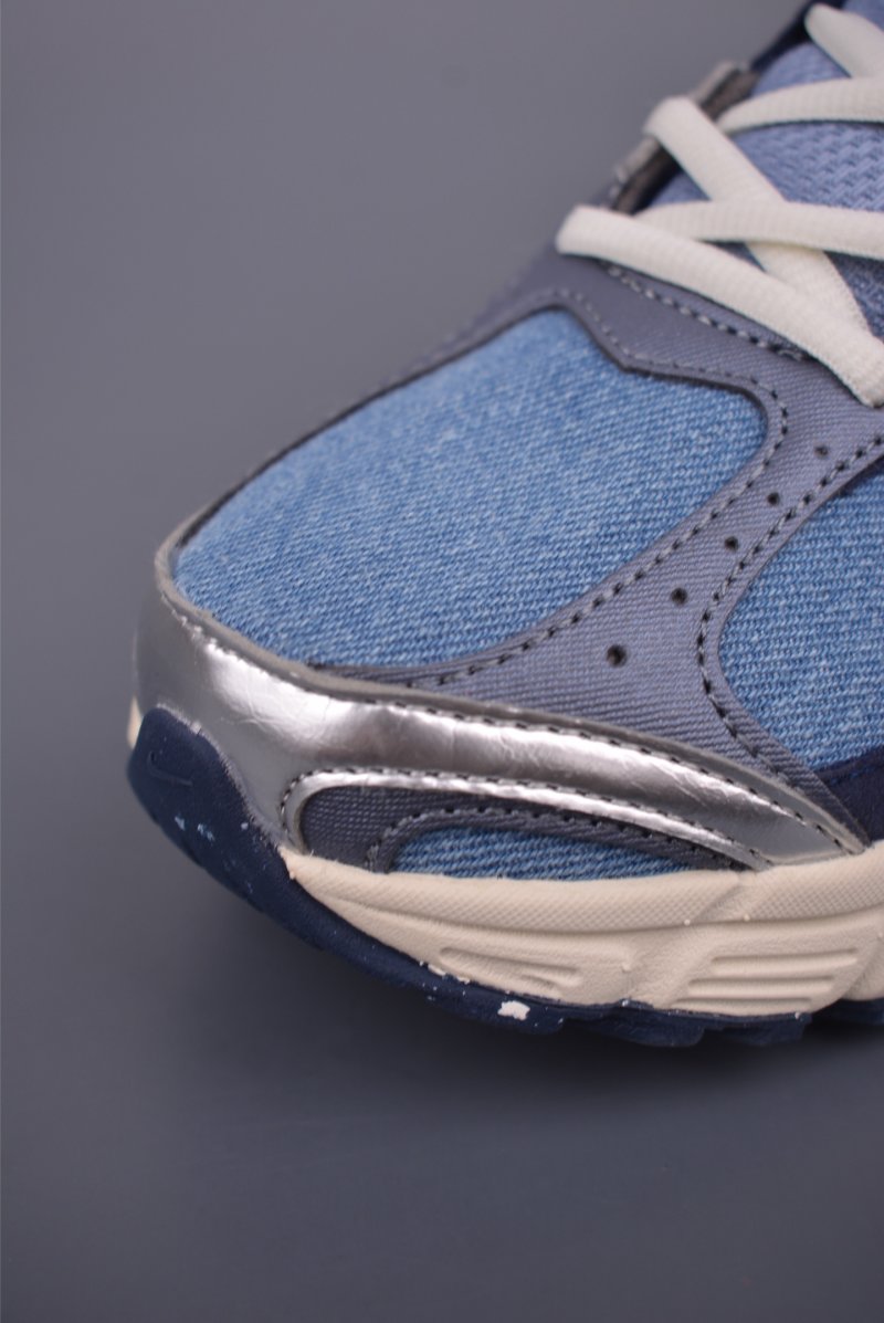 Nike V5 Runner view