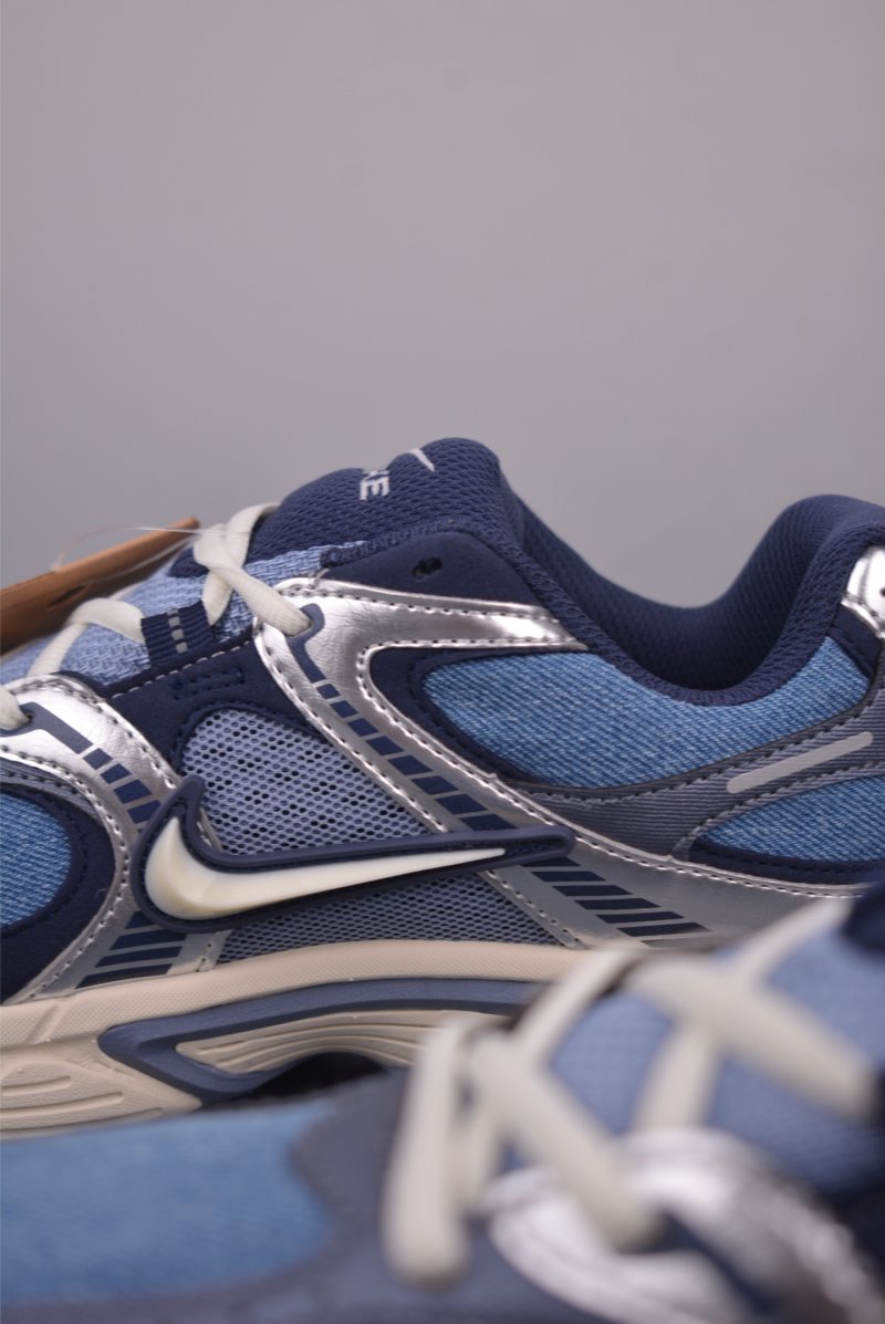 Nike V5 Runner view