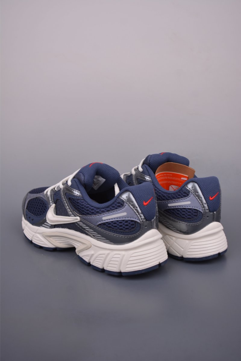 Nike V5 Runner view
