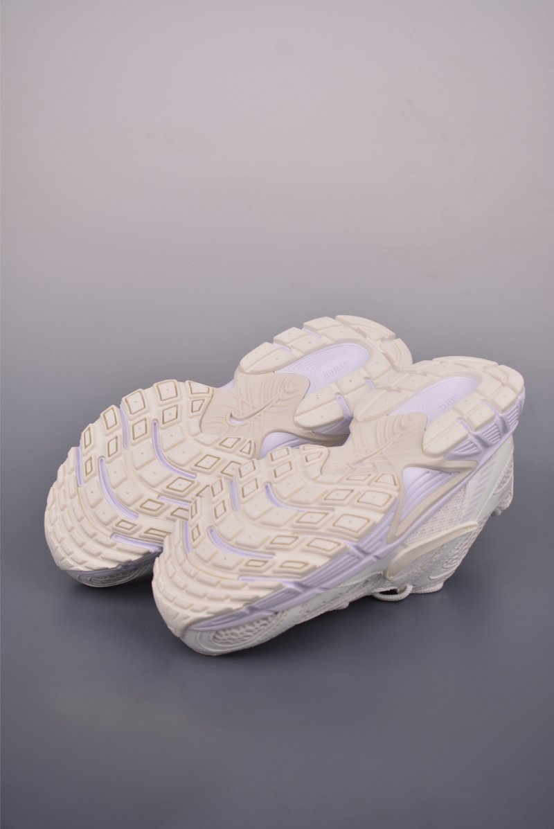 Nike V5 Runner view