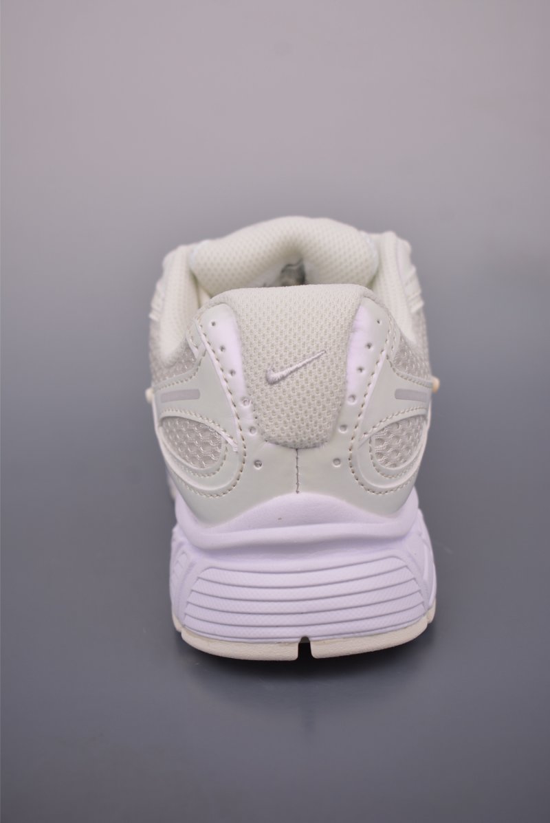 Nike V5 Runner view