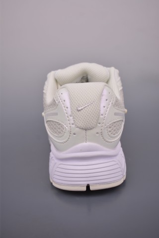 Nike V5 Runner view 4