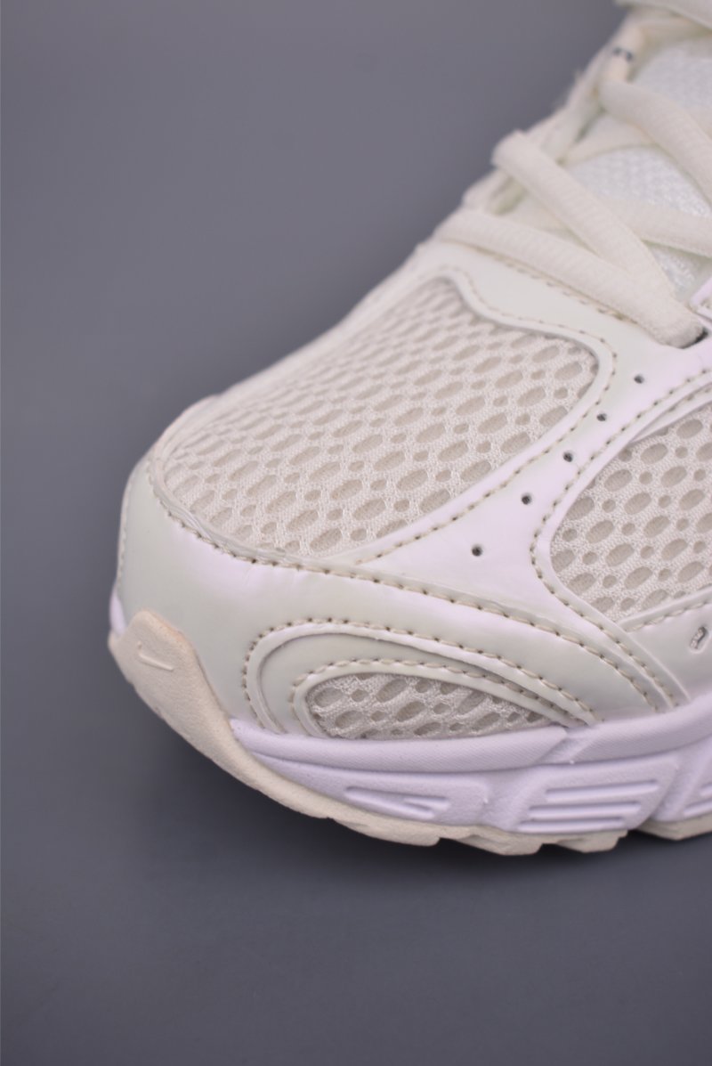 Nike V5 Runner view