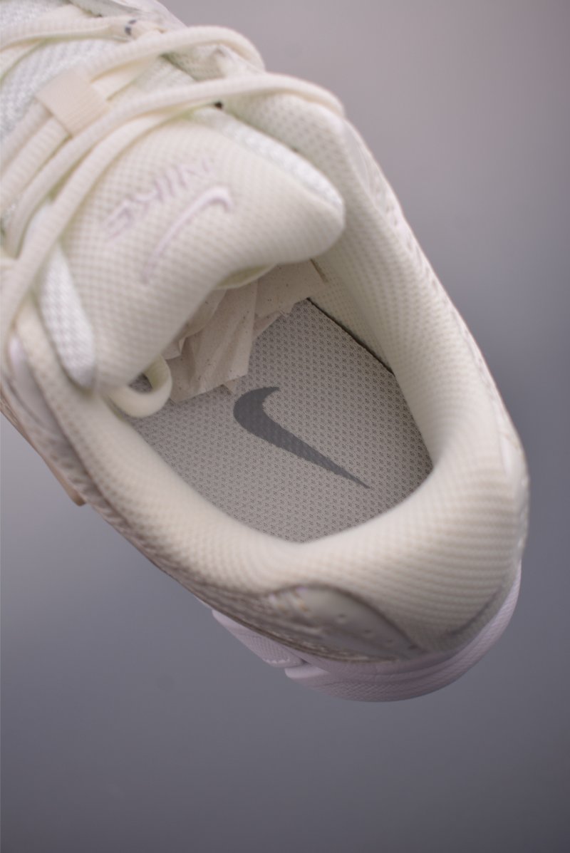 Nike V5 Runner view