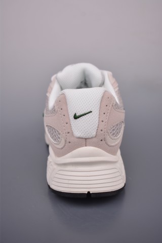 Nike V5 Runner view 4