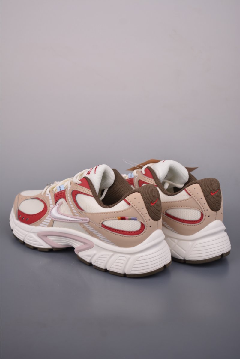 Nike V5 Runner view