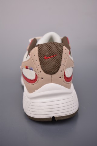 Nike V5 Runner view 4