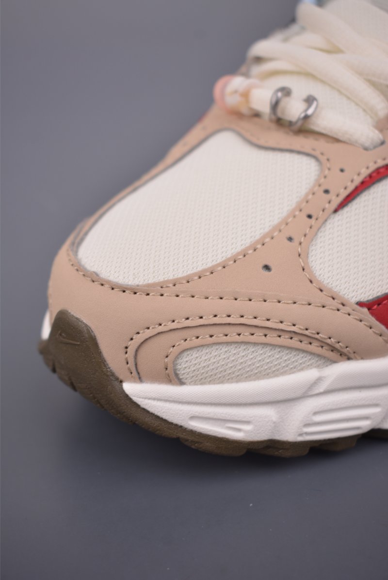 Nike V5 Runner view