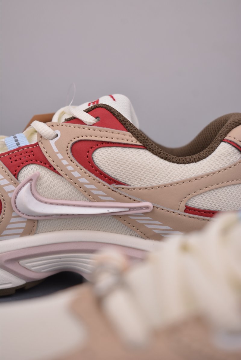 Nike V5 Runner view