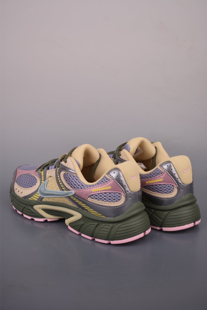 Nike V5 Runner view