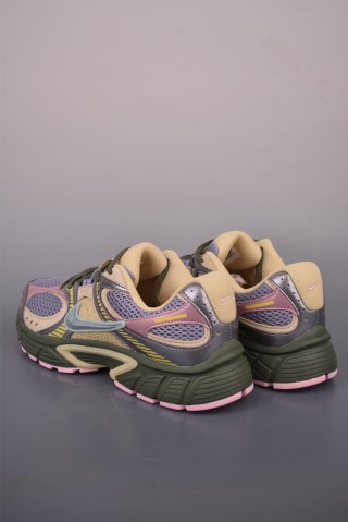 Nike V5 Runner view 2