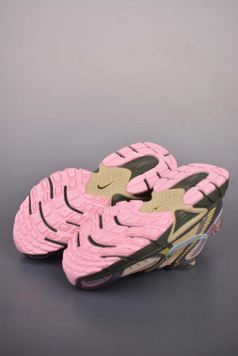 Nike V5 Runner view