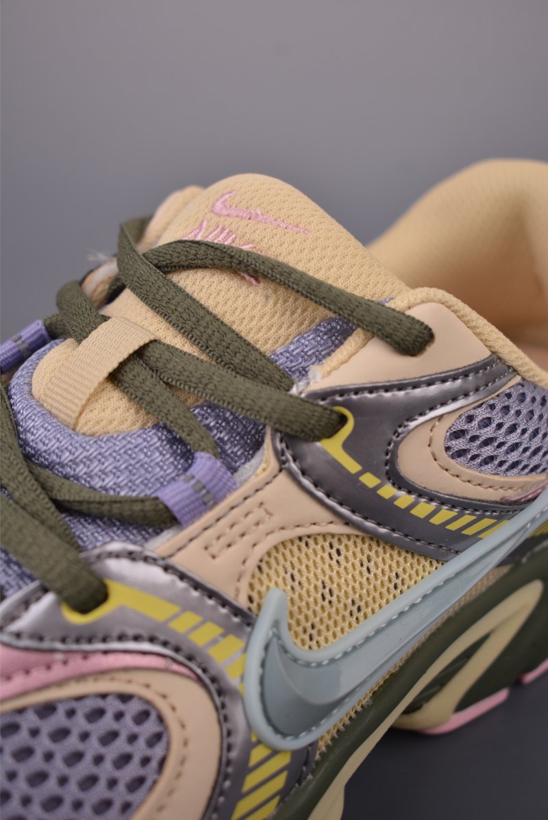 Nike V5 Runner view
