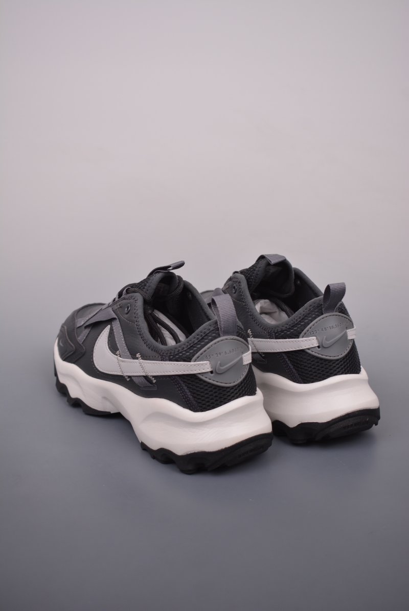 Nike TC 7900 view