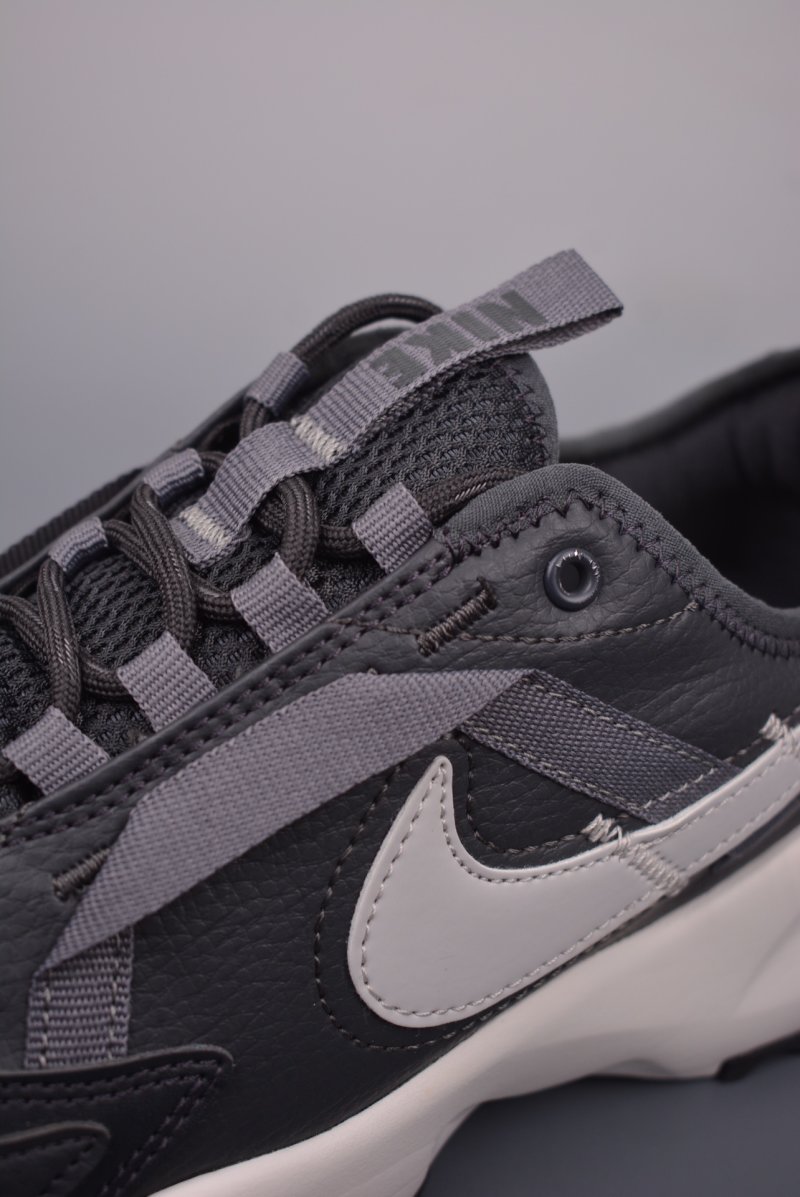 Nike TC 7900 view