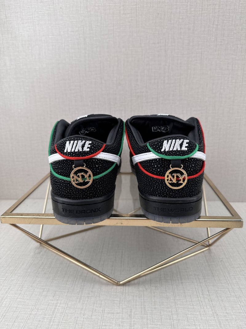 Bronx Girls Skate X Nike SB Dunk Low 'Black / White' view