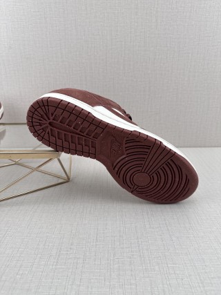 Nike Dunk Low view 6