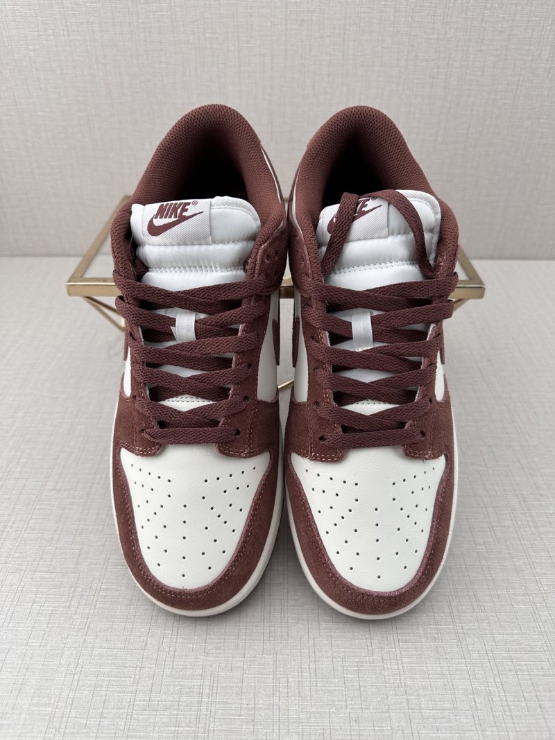 Nike Dunk Low view