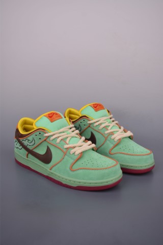 Nike Dunk SB Low Shenron 'Black' view 1