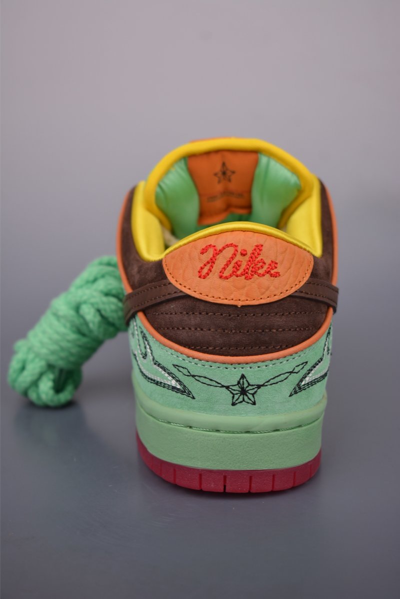 Nike Dunk SB Low Shenron 'Black' view