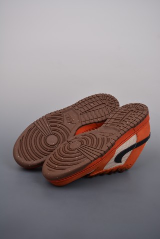 Nike Dunk SB Low Un-Hemp 'Orange' view 3