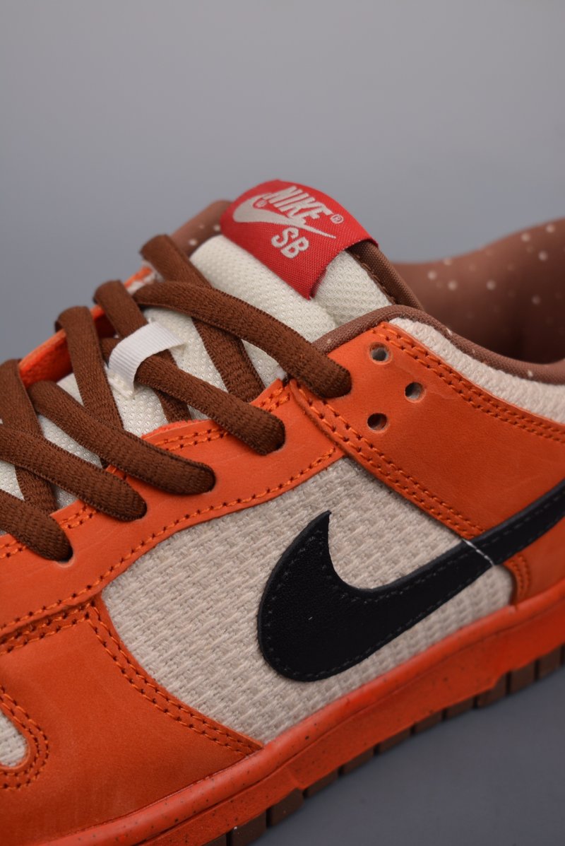 Nike Dunk SB Low Un-Hemp 'Orange' view