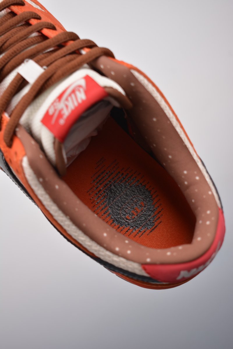 Nike Dunk SB Low Un-Hemp 'Orange' view