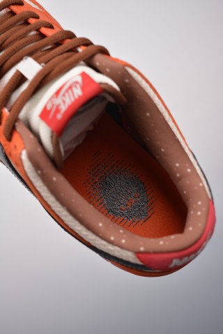 Nike Dunk SB Low Un-Hemp 'Orange' view 9