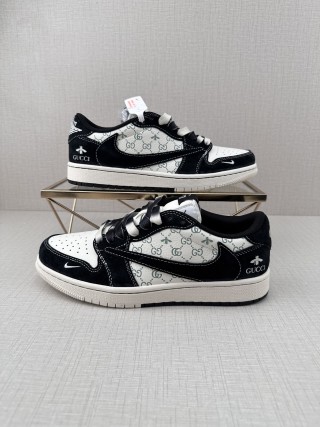 Nike SB Dunk Low view 4