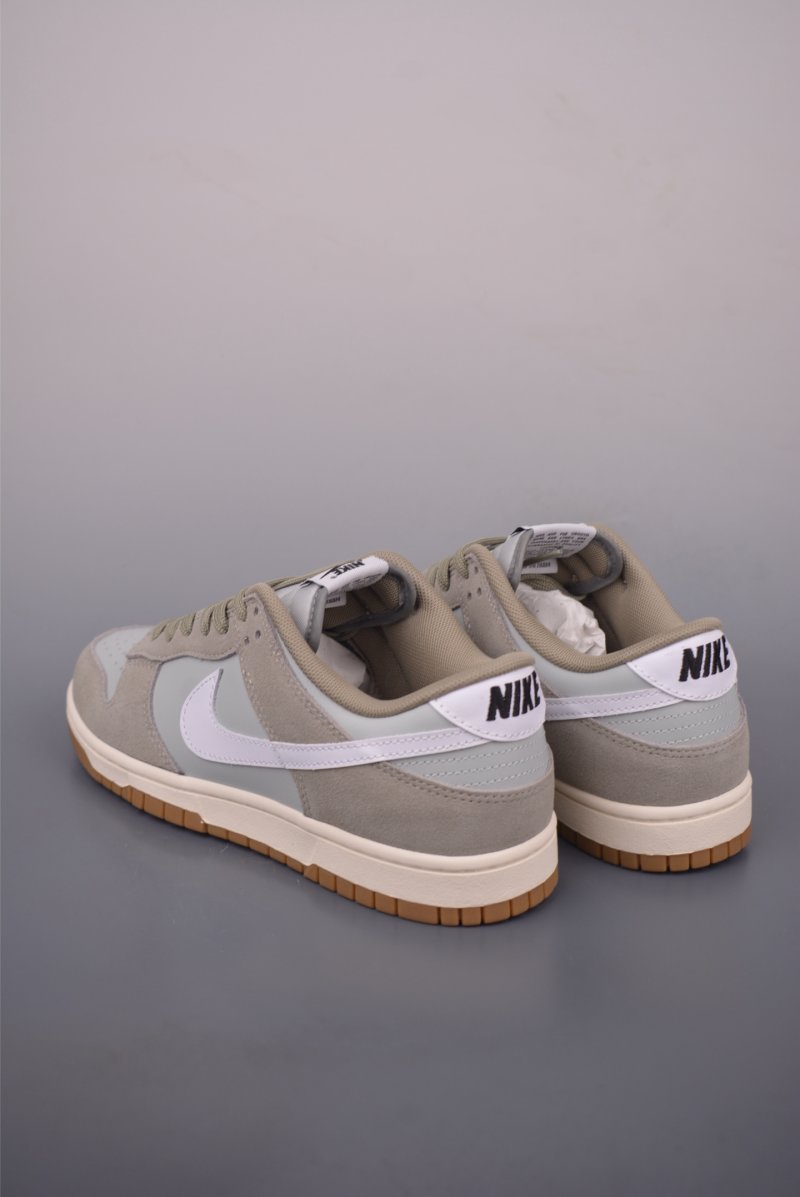 Nike SB Dunk Low view