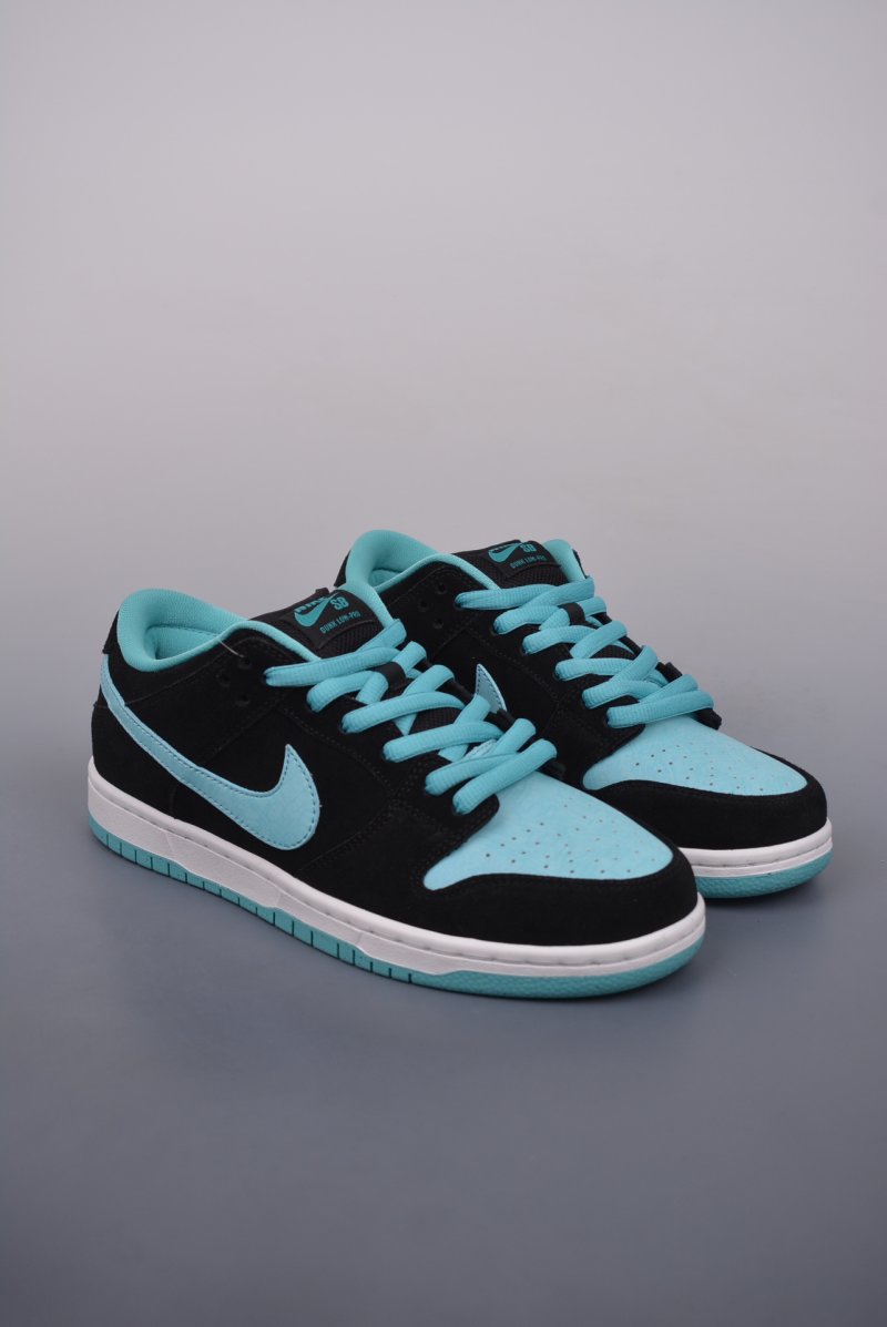 Nike SB Dunk Low