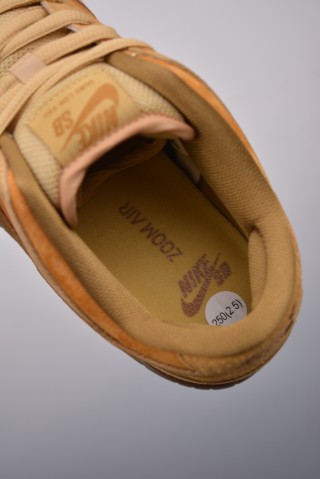 Nike SB Dunk Low 'Yellow' view 9