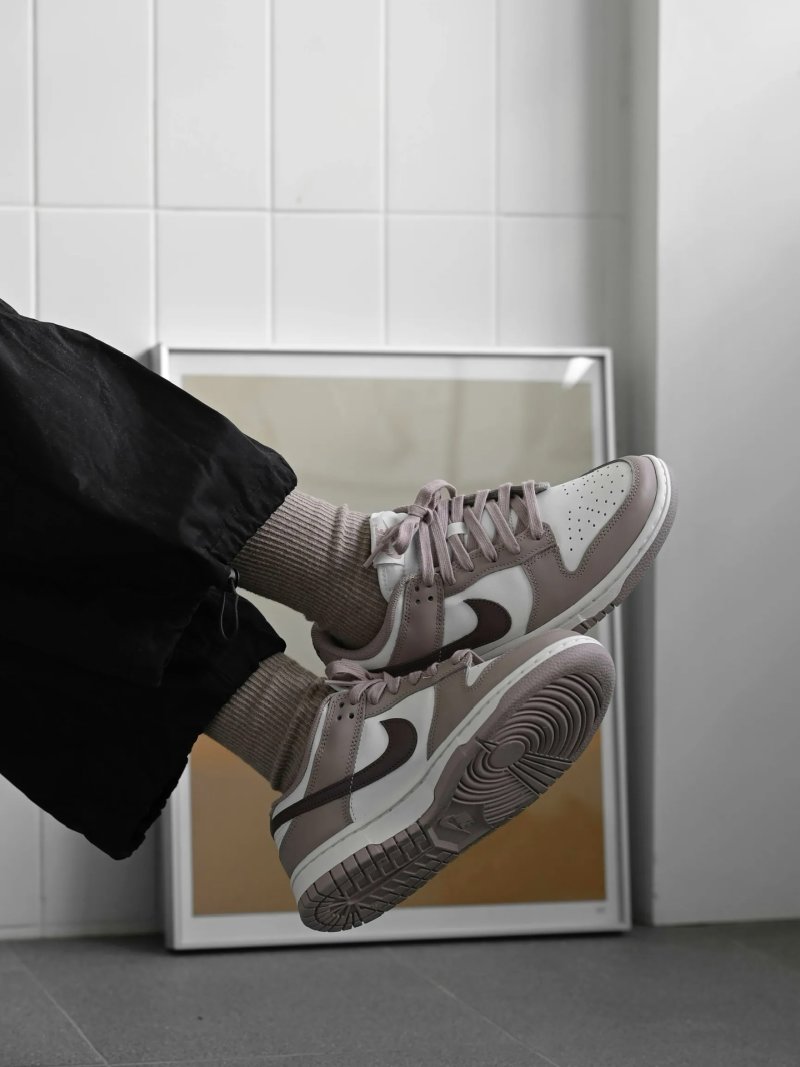 Nike SB Dunk Low 'Beige / Brown' view