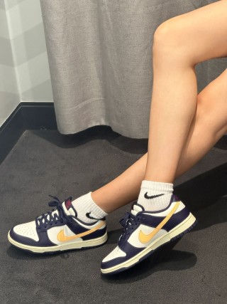 Nike SB Dunk Low view 1