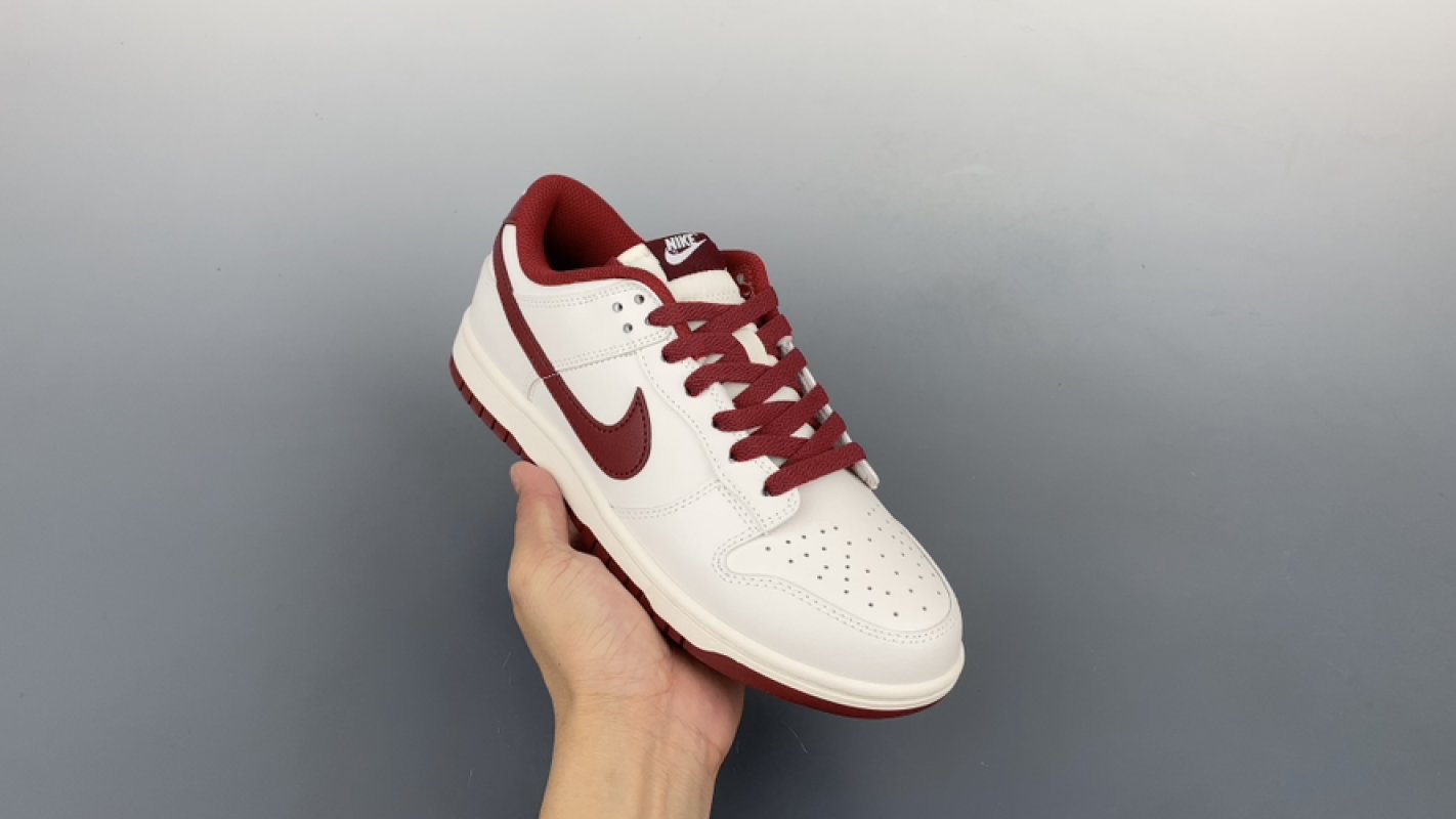 Nike SB Dunk Low 'Maize Red'