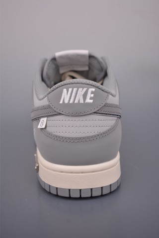 Nike SB Dunk Low AnonymPlayer view 4