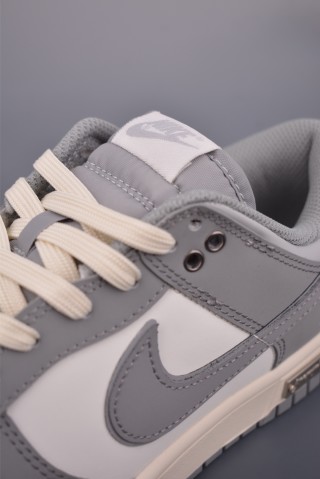 Nike SB Dunk Low AnonymPlayer view 7