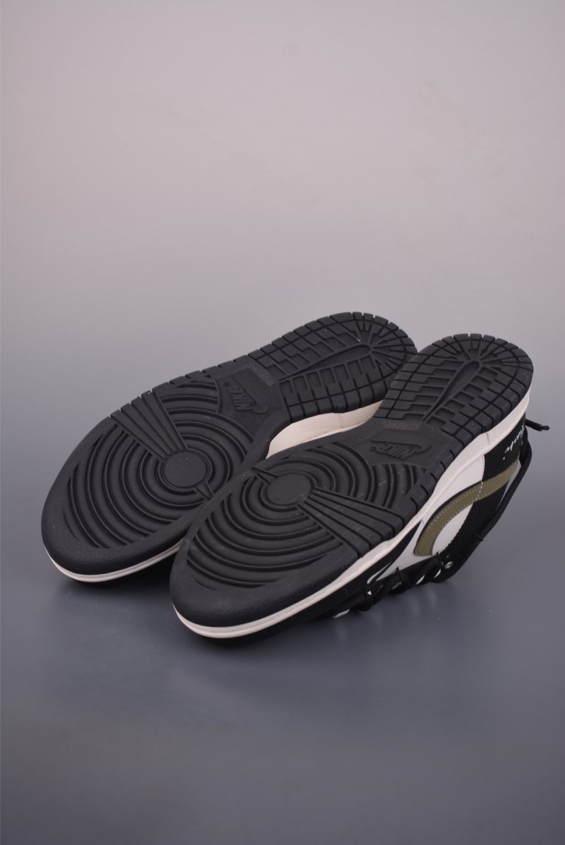 Nike SB Dunk Low Deconstruct view