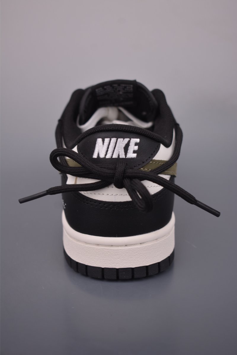 Nike SB Dunk Low Deconstruct view