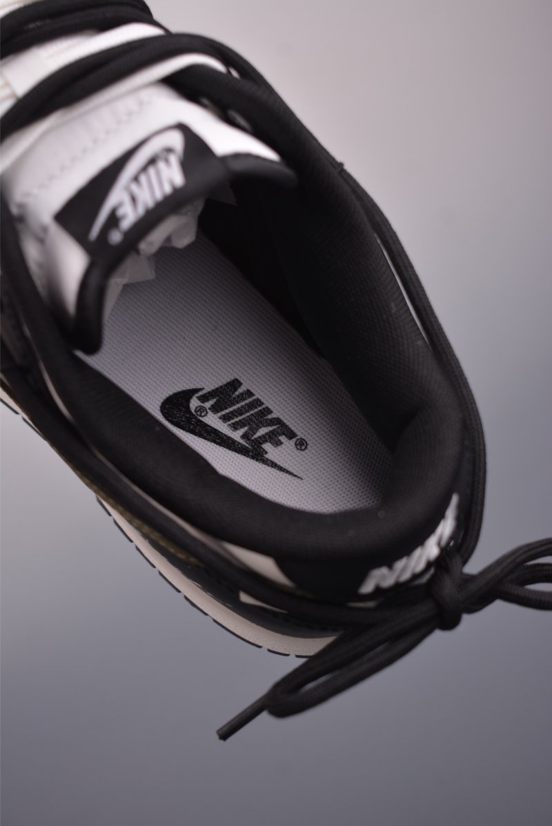 Nike SB Dunk Low Deconstruct view