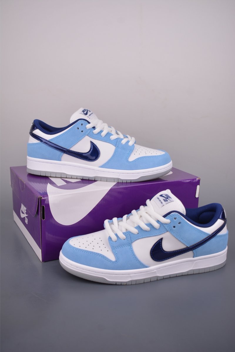 Nike SB Dunk Low 'Sky Blue / White' view