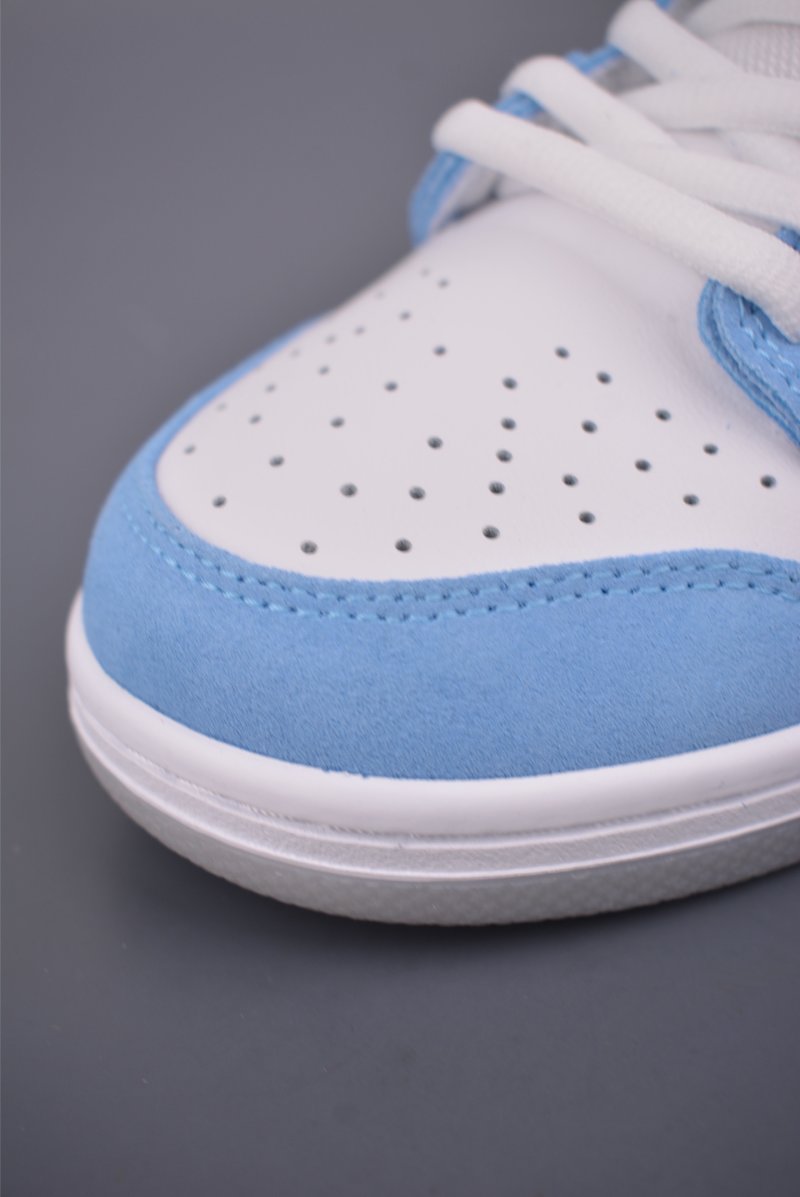 Nike SB Dunk Low 'Sky Blue / White' view