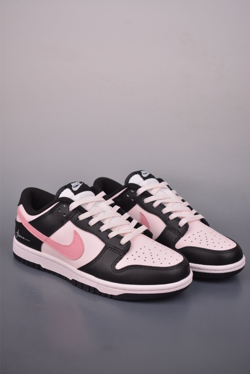 Nike SB Dunk Low 'Black / Pink'