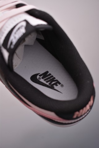 Nike SB Dunk Low 'Black / Pink' view 9