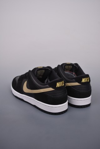 Nike SB Dunk Low view 2