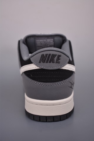 Nike SB Dunk Low 'Black / Grey' view 4