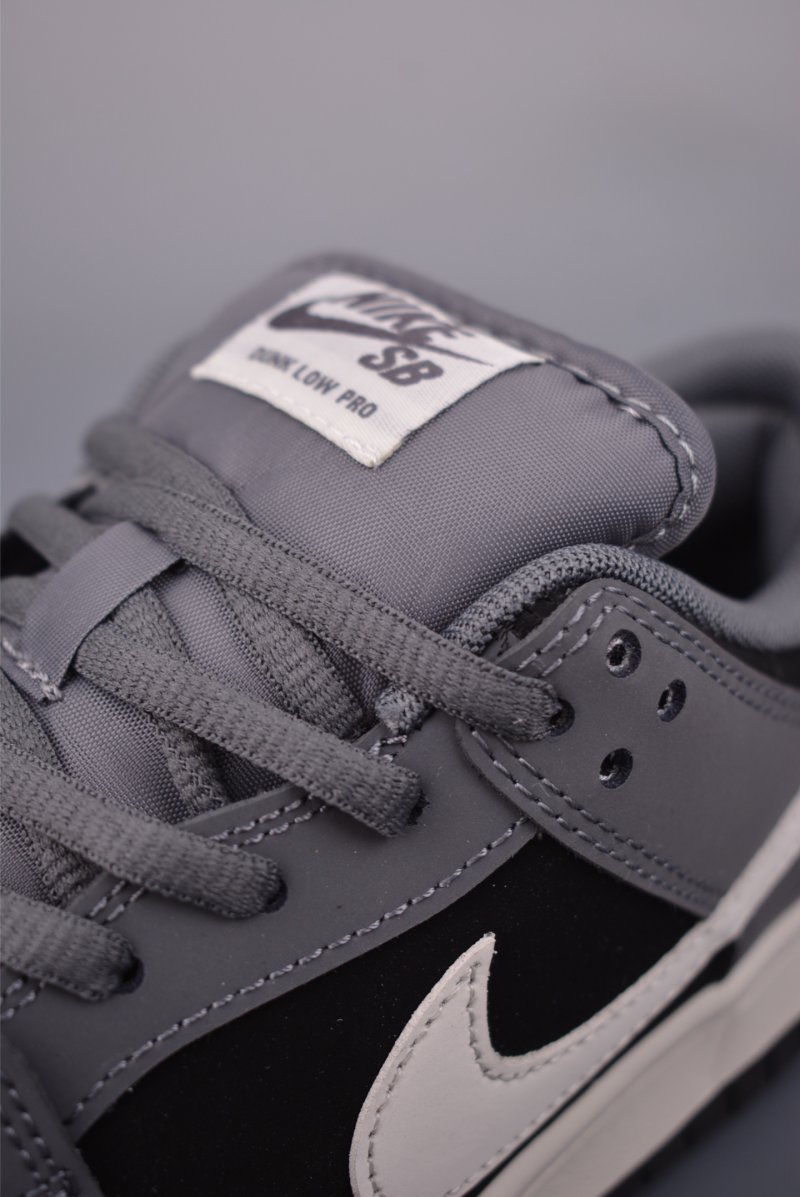 Nike SB Dunk Low 'Black / Grey' view