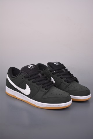 Nike SB Dunk Low view 1